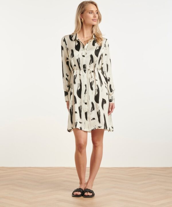 Smashed Lemon - Dress satin off white black with belt