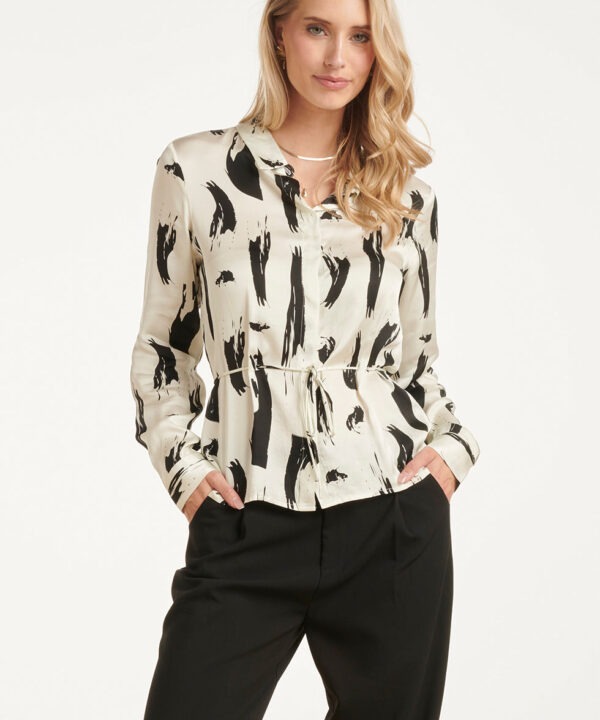Smashed Lemon - Shirt satin off white black with belt